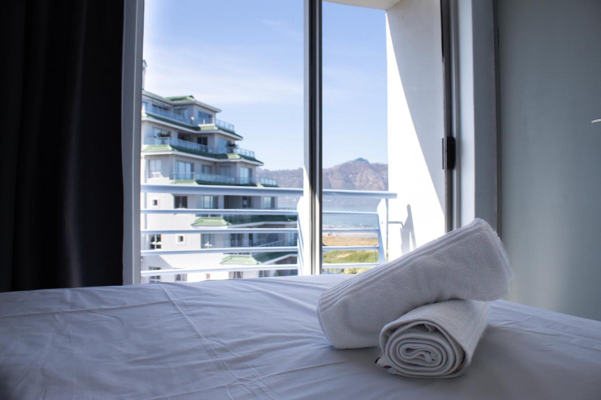 Ocean Breeze Hotel Strand Eksteriør bilde